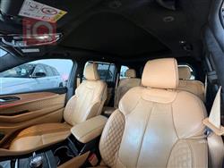 جیپ گراند شیرۆکی